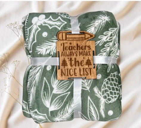 Wooden Blanket Tag – “Have Yourself a Cozy Little Christmas” | 8” x 8”